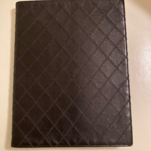 Beautiful Chanel Journal leather cover:a treasure! 7 1/2in x 9 1/2in.Chanel box. - Picture 2 of 8